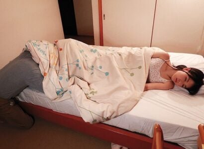 Cháu gái đã lớn lên, chú thấy cơ thể quyến rũ liền mời vào quan hệ tình dục