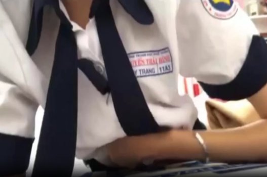 Đi chơi với tình nhân lừa chồng rằng đi tiếp thị